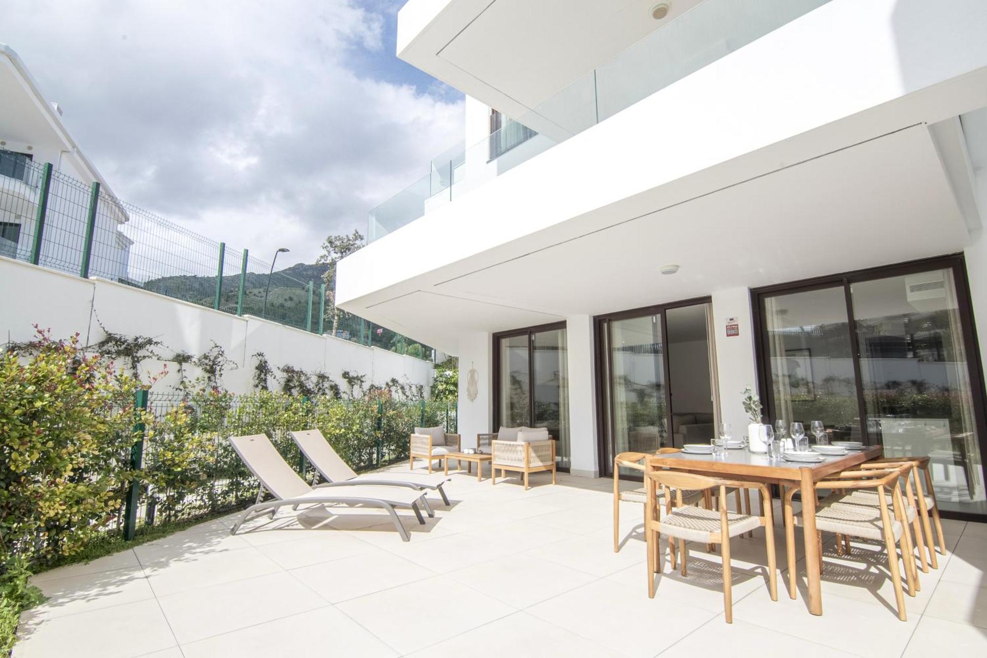 Appartement Mara's Higueron West - Garden - Like A House Fuengirola